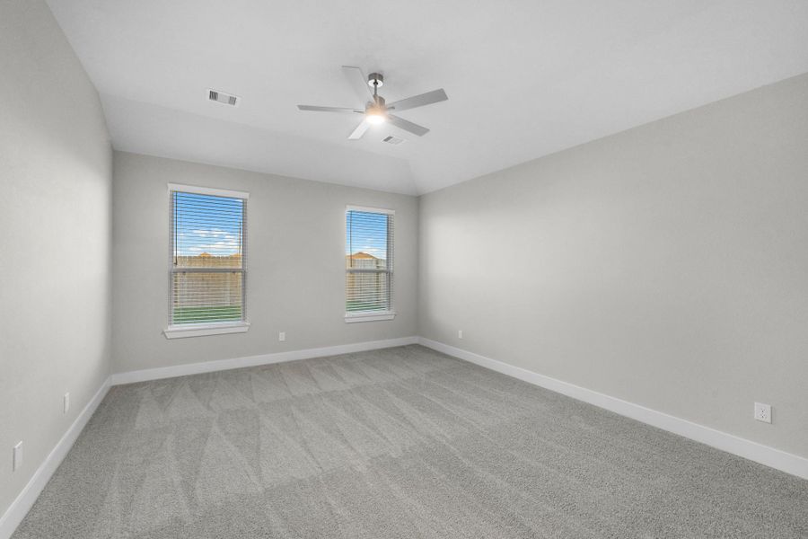 Spacious, unfurnished interior of a new home in Briarwood Crossing, Rosenberg (Image 26).