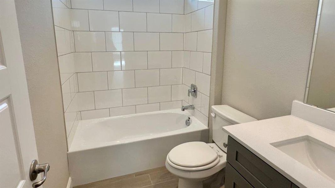 Furnished interior view inside a new home in Rock Creek Ranch, Fort Worth (Image 8).
