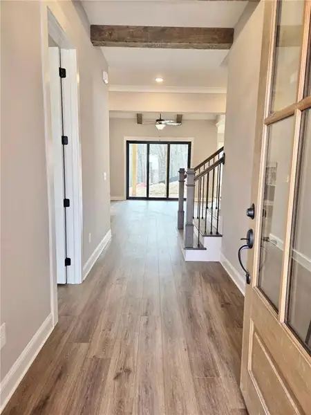 Spacious, unfurnished interior of a new home in , Waleska (Image 10).