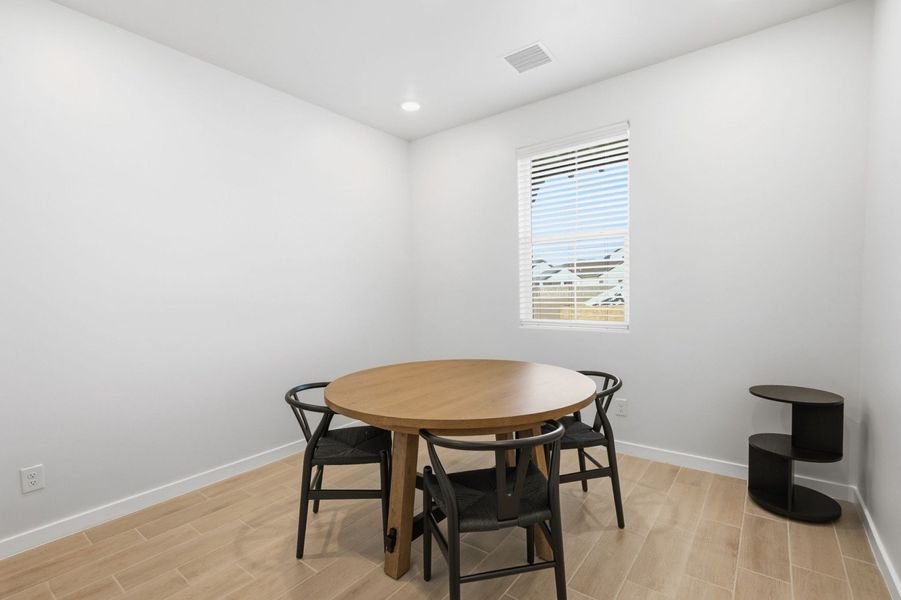 Representative furnished interior of a home built from the Valencia by Hakes Brothers in Verdancia, El Paso (Image 31).
