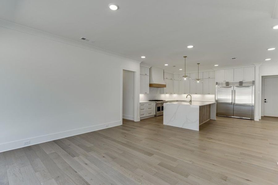 Spacious, unfurnished interior of a new home in , Buford (Image 25).