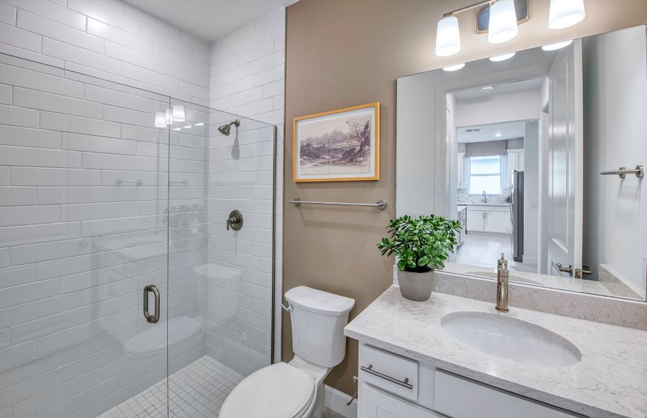 Representative furnished interior of a home built from the Ellenwood by Pulte Homes in Legacy Groves, Nokomis (Image 38).