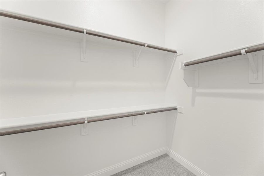17. 3123 Fisher - Closet