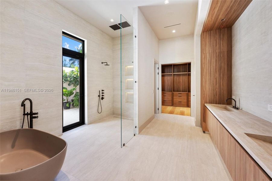 Furnished interior view inside a new home in , Pinecrest (Image 17).