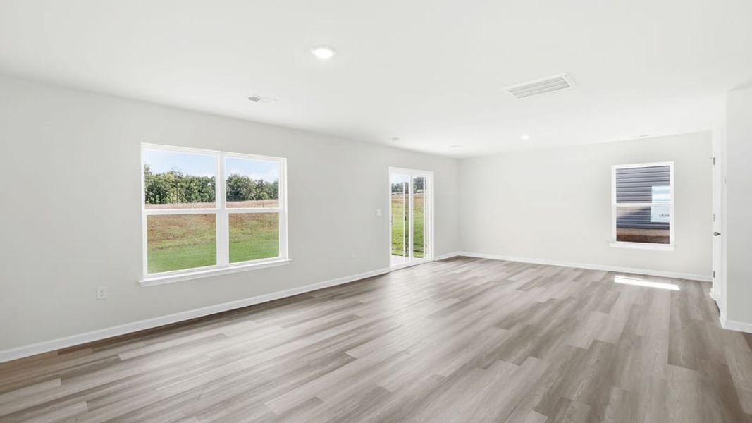 Spacious, unfurnished interior of a new home in Trailside Run, Spartanburg (Image 18). Spacious, unfurnished interior of a new home in Trailside Run, Spartanburg (Image 18).