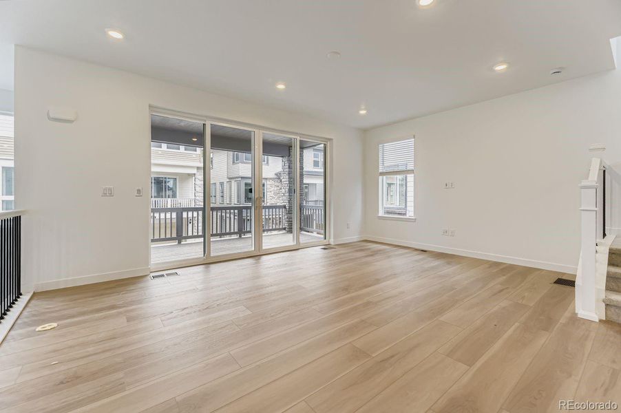 Spacious, unfurnished interior of a new home in Vermilion Creek: The Skyline Collection, Centennial (Image 12).
