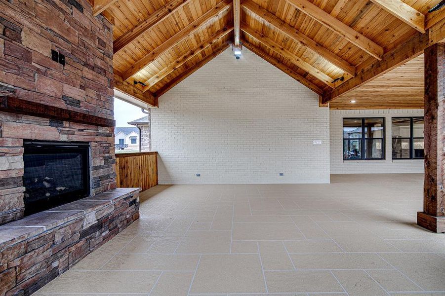 Outdoor Living with Vaulted Ceiling Outdoor Living with Vaulted Ceiling