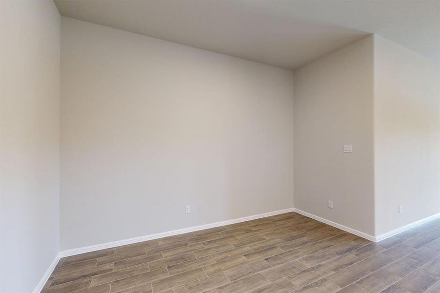Spacious, unfurnished interior of a new home in Forest Park, Princeton (Image 21).