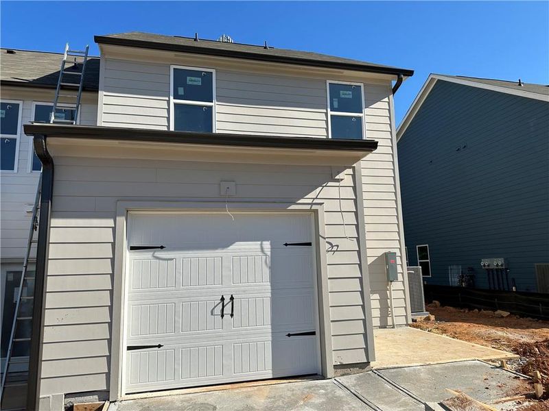 Exterior details and patio area of a home in Laurelwood, Douglasville (Image 4).