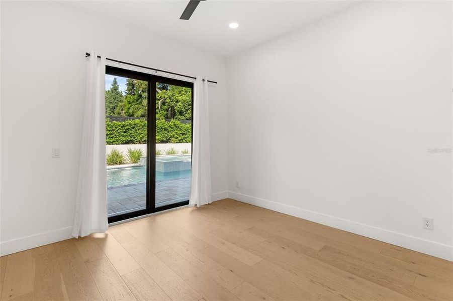 Spacious, unfurnished interior of a new home in , Windermere (Image 22).