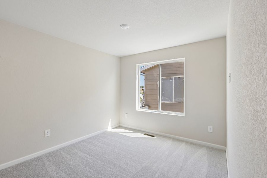 Spacious, unfurnished interior of a new home in Pintail Commons at Johnstown Village, Johnstown (Image 11).