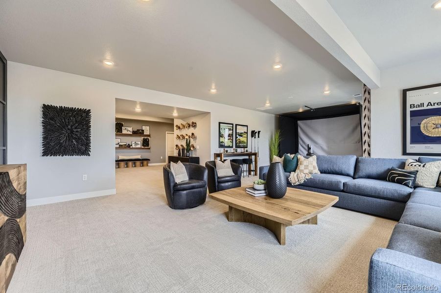 BASEMENT RECREATION ROOM