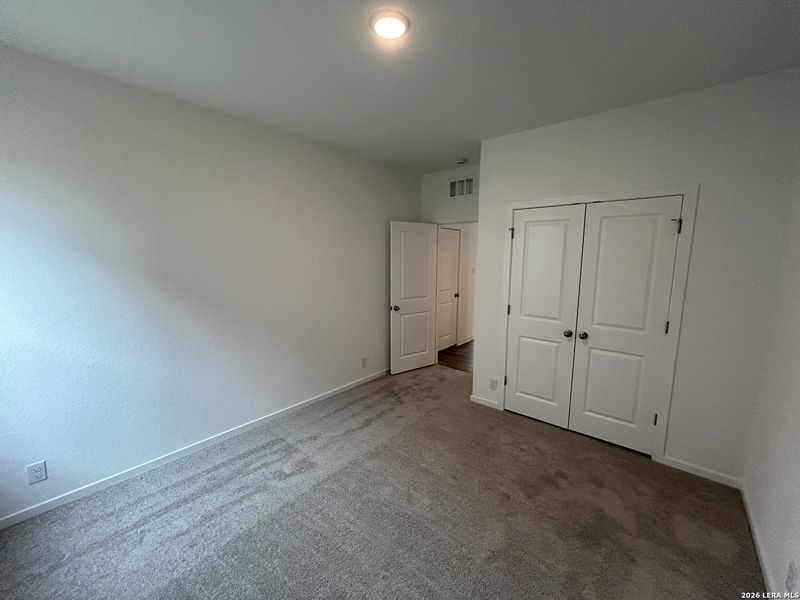 Spacious, unfurnished interior of a new home in Meadows at Hennersby Hollow 40's, San Antonio (Image 15). Spacious, unfurnished interior of a new home in Meadows at Hennersby Hollow 40's, San Antonio (Image 15).