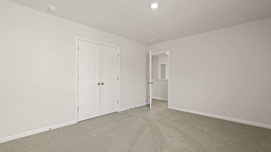 Spacious, unfurnished interior of a new home in , Summerville (Image 24).