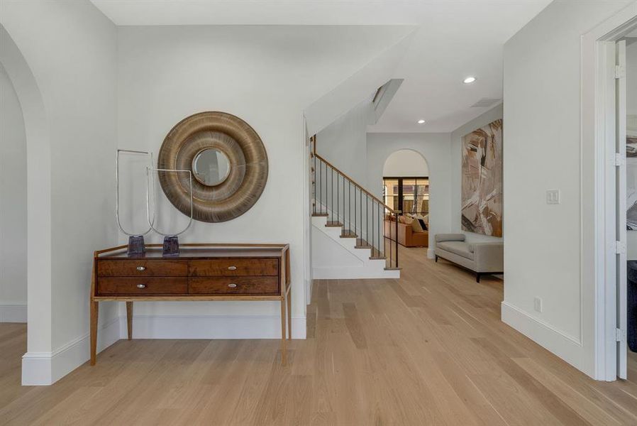 Furnished interior view inside a new home in , Dallas (Image 17). Furnished interior view inside a new home in , Dallas (Image 17).