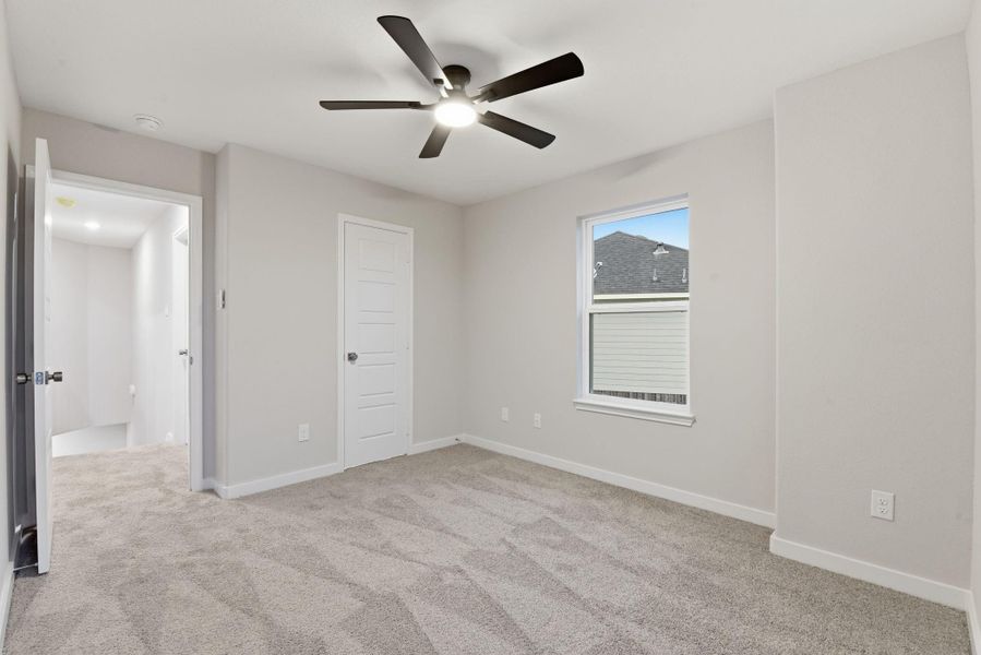 Spacious, unfurnished interior of a new home in , Fresno (Image 44).