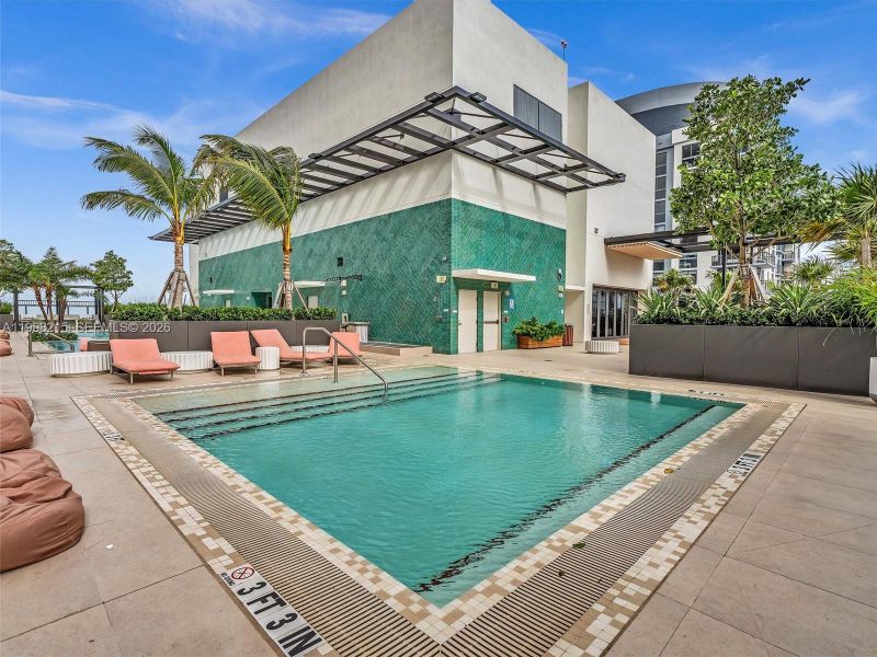 Community amenities in , Miami (Image 37).