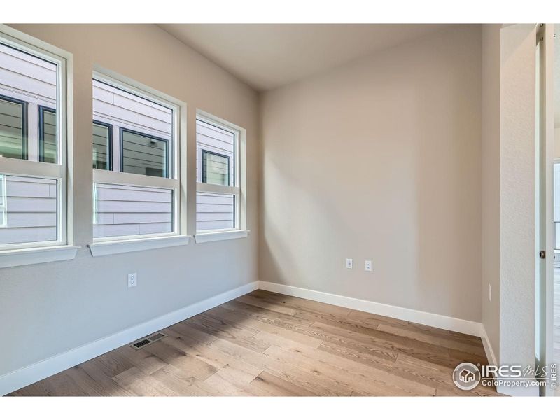 Image 50 of a home in Baseline.