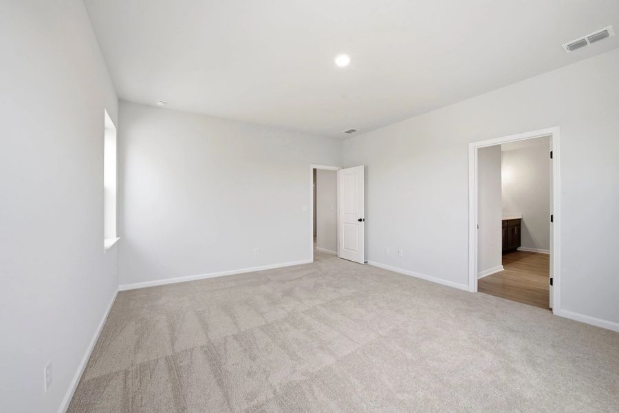 Spacious, unfurnished interior of a new home in Blue Heron Retreat, Little River (Image 18). Spacious, unfurnished interior of a new home in Blue Heron Retreat, Little River (Image 18).
