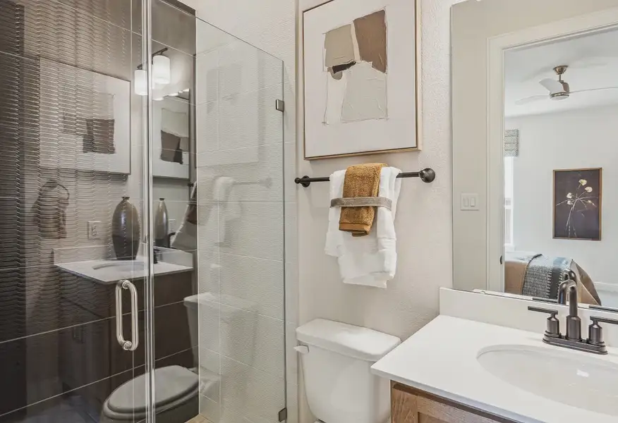 Plan 5042 bath 2 - staged - 17 of 20