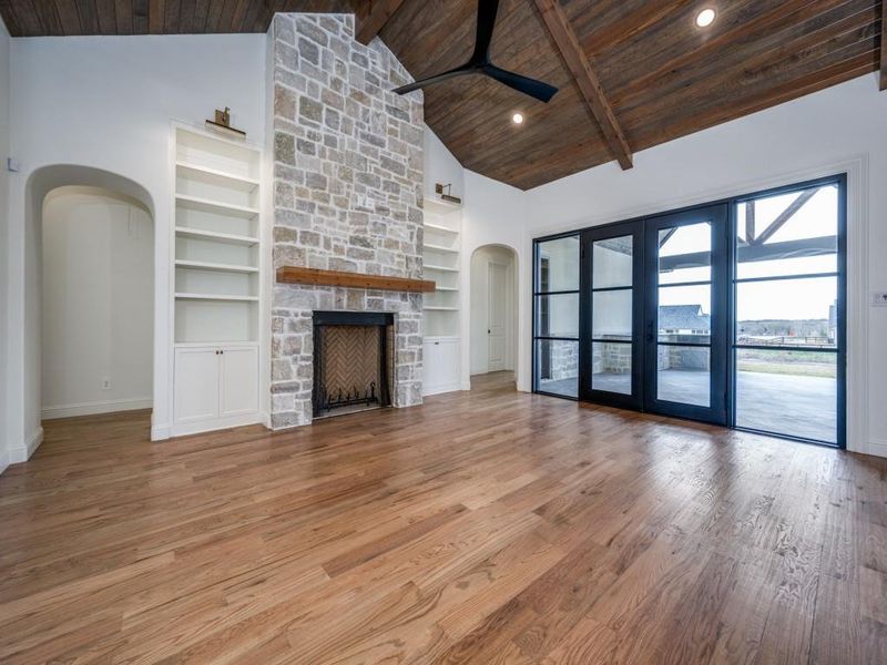 Spacious, unfurnished interior of a new home in , Northlake (Image 16).