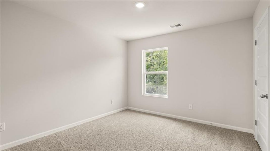 Spacious, unfurnished interior of a new home in Cedar Ridge - Locust Grove Station, Locust Grove (Image 12).
