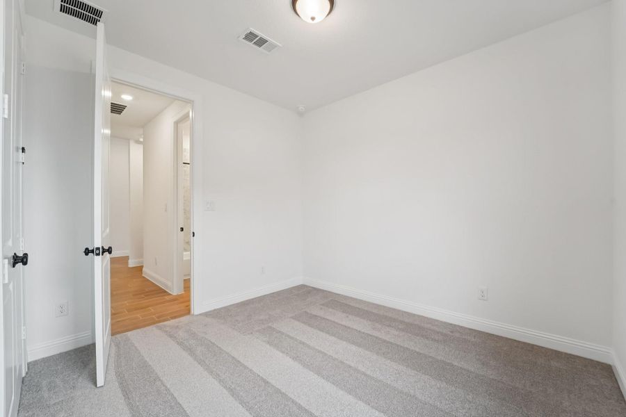 Spacious, unfurnished interior of a new home in Evergreen 55', Conroe (Image 43).