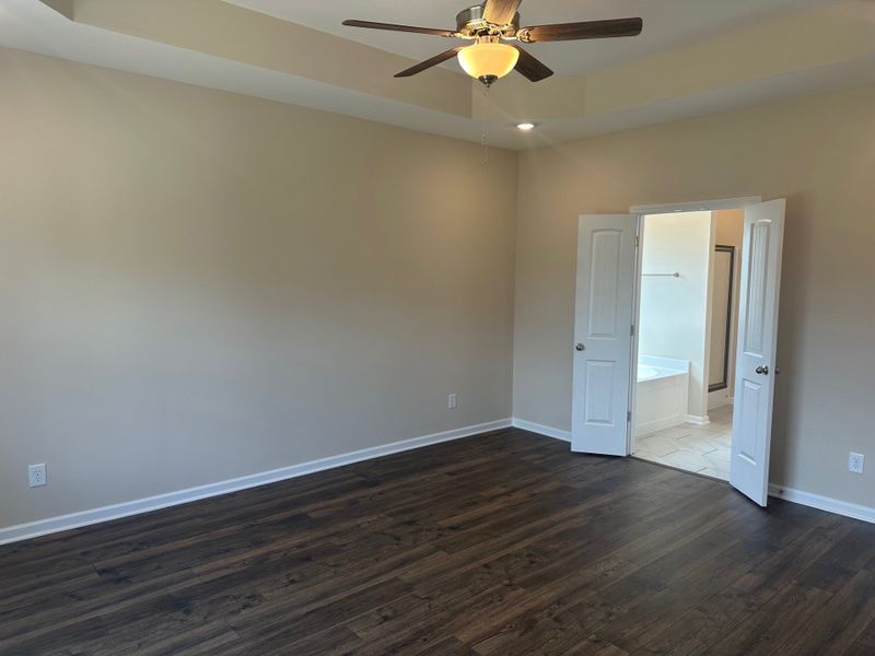 Spacious, unfurnished interior of a new home in Cumberland Estates, Fairview (Image 11).