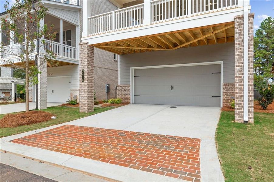Exterior details and patio area of a home in Archerfield, Smyrna (Image 18).