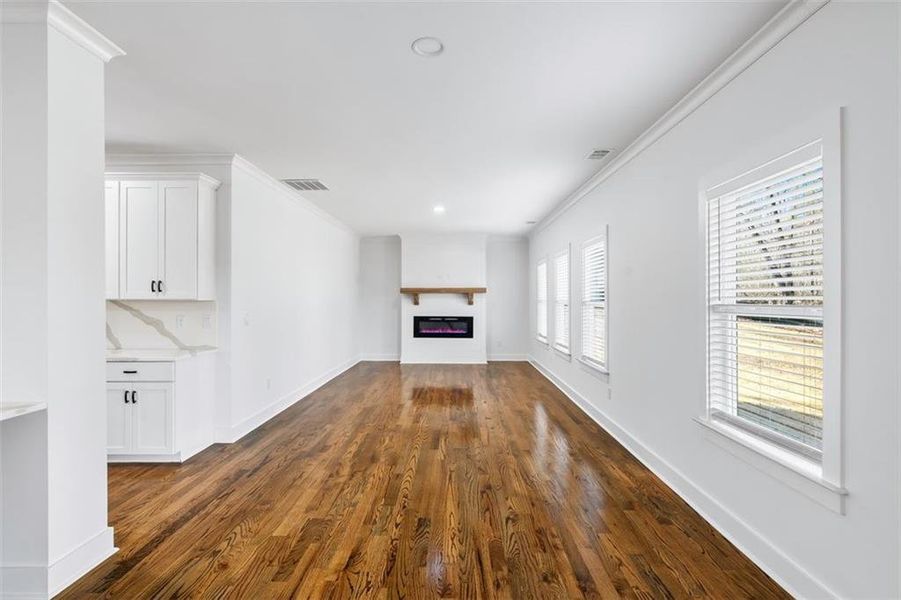 Spacious, unfurnished interior of a new home in Silvercrest Lakes, Acworth (Image 21).