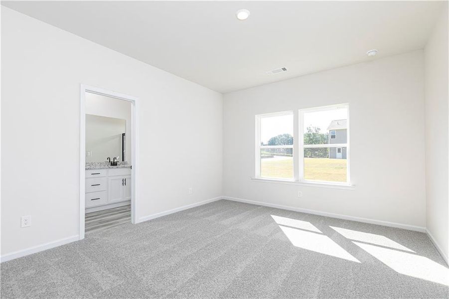 Spacious, unfurnished interior of a new home in Lake Preserve at Jackson Trail, Jefferson (Image 31). Spacious, unfurnished interior of a new home in Lake Preserve at Jackson Trail, Jefferson (Image 31).