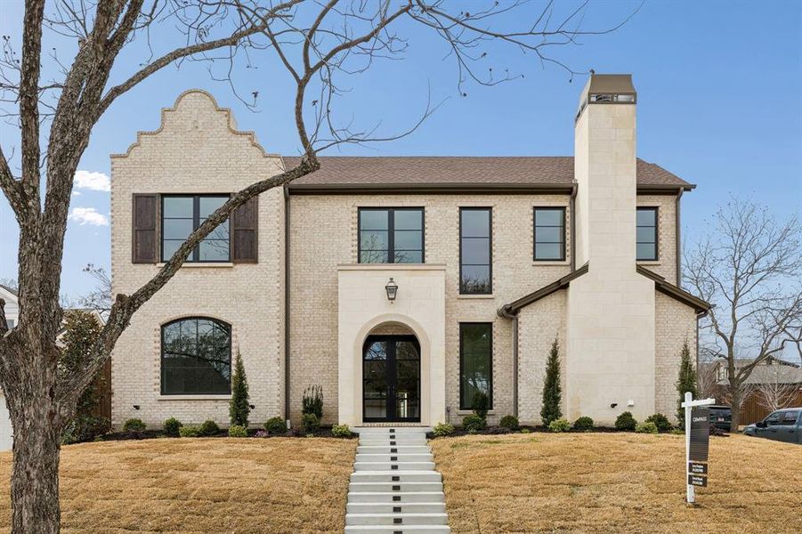 Front exterior of a new home in , Dallas, TX, highlighting curb appeal (Image 1). Front exterior of a new home in , Dallas, TX, highlighting curb appeal (Image 1).