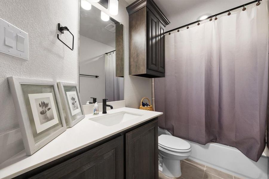 Furnished interior view inside a new home in , Sunnyvale (Image 7). Furnished interior view inside a new home in , Sunnyvale (Image 7).