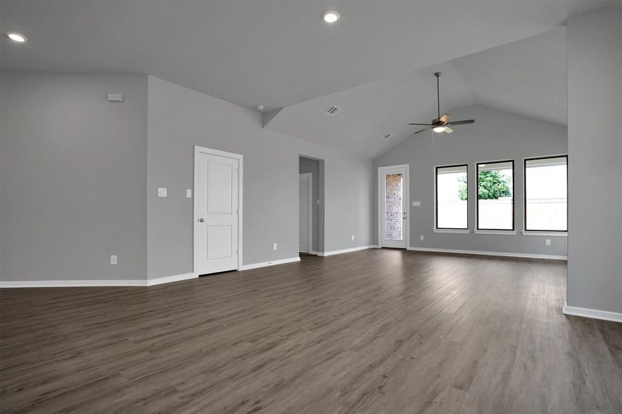 Image 4 of a home in Sunterra 50s. Image 4 of a home in Sunterra 50s.