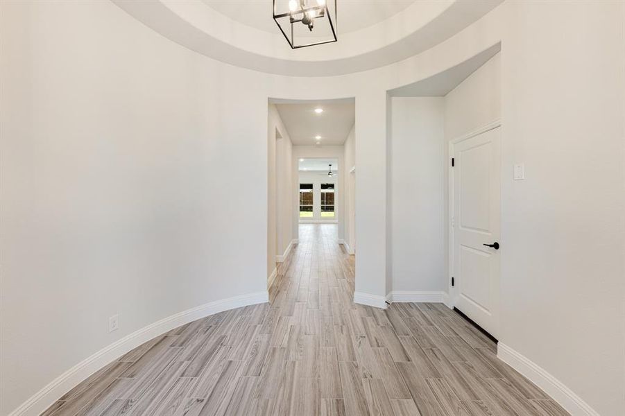 Spacious, unfurnished interior of a new home in Silo Mills Classic 60, Joshua (Image 15). Spacious, unfurnished interior of a new home in Silo Mills Classic 60, Joshua (Image 15).