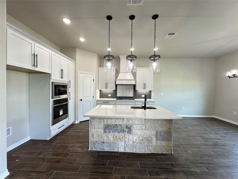 Furnished interior view inside a new home in , Lorena (Image 3).