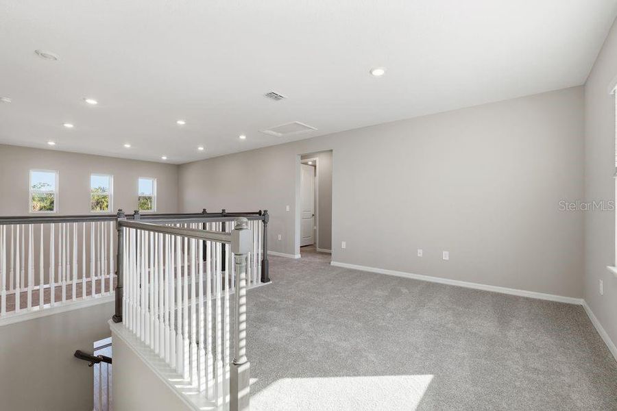 Spacious, unfurnished interior of a new home in Indigo Creek, Apollo Beach (Image 15).