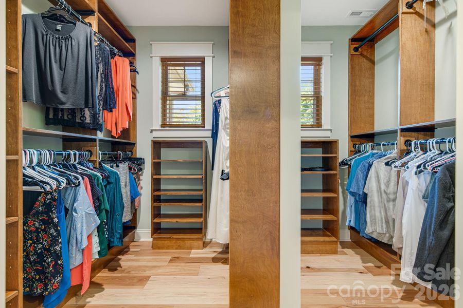 Image 38 of a home in .
