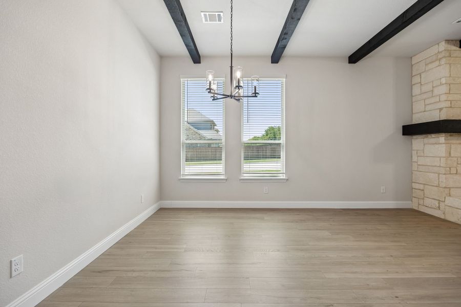 Spacious, unfurnished interior of a new home in Mayfield Farms, Arlington (Image 16).