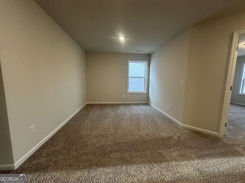 Spacious, unfurnished interior of a new home in Kentmere, Auburn (Image 28).