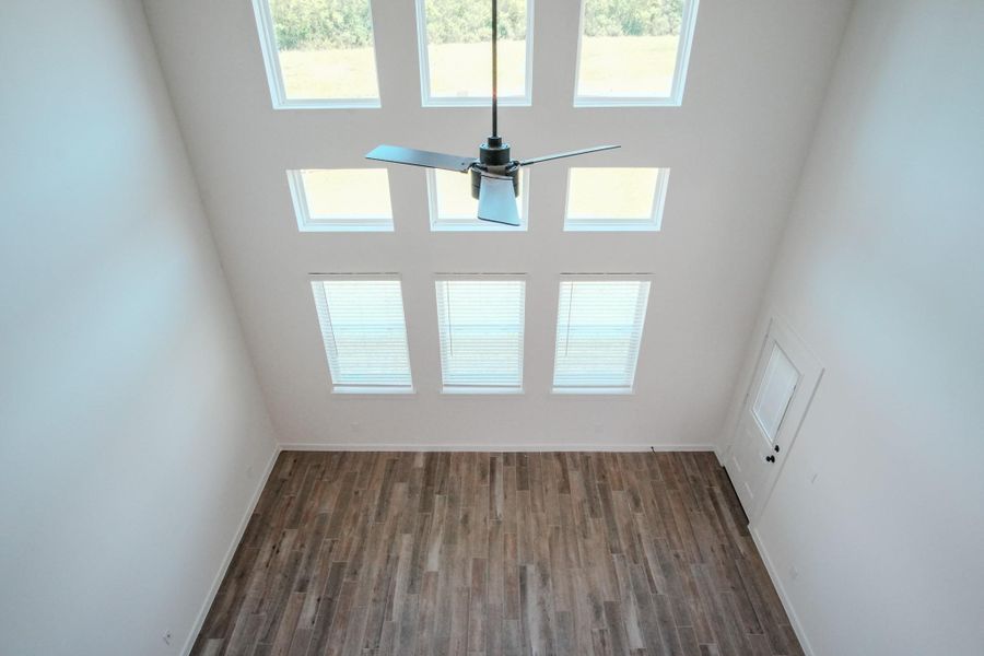 Spacious, unfurnished interior of a new home in Foxtail Palms, Manvel (Image 20).