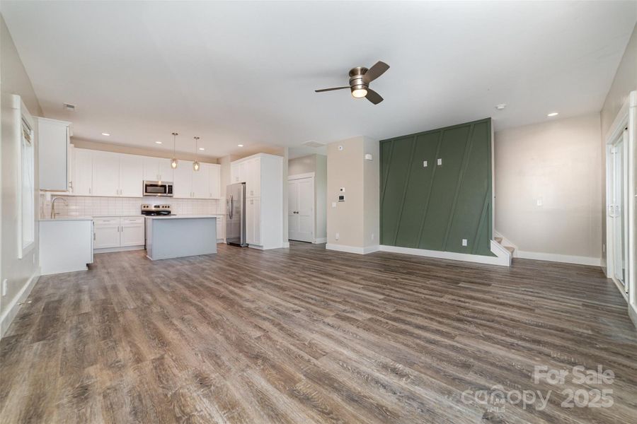 Spacious, unfurnished interior of a new home in , Shelby (Image 16).