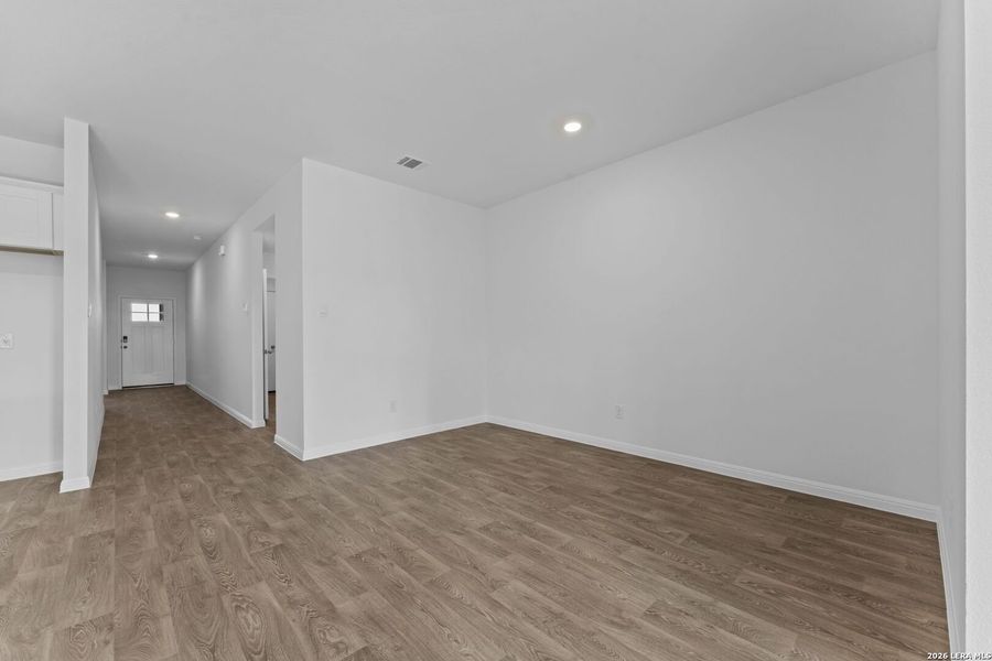 Spacious, unfurnished interior of a new home in Paramount, Kyle (Image 19).