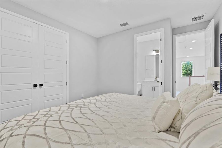 Furnished interior view inside a new home in , Orlando (Image 6).