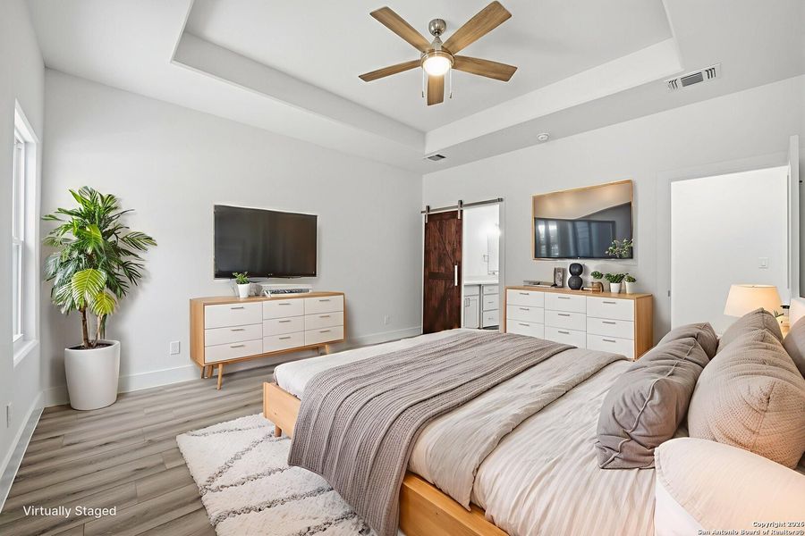 Furnished interior view inside a new home in , Canyon Lake (Image 11).