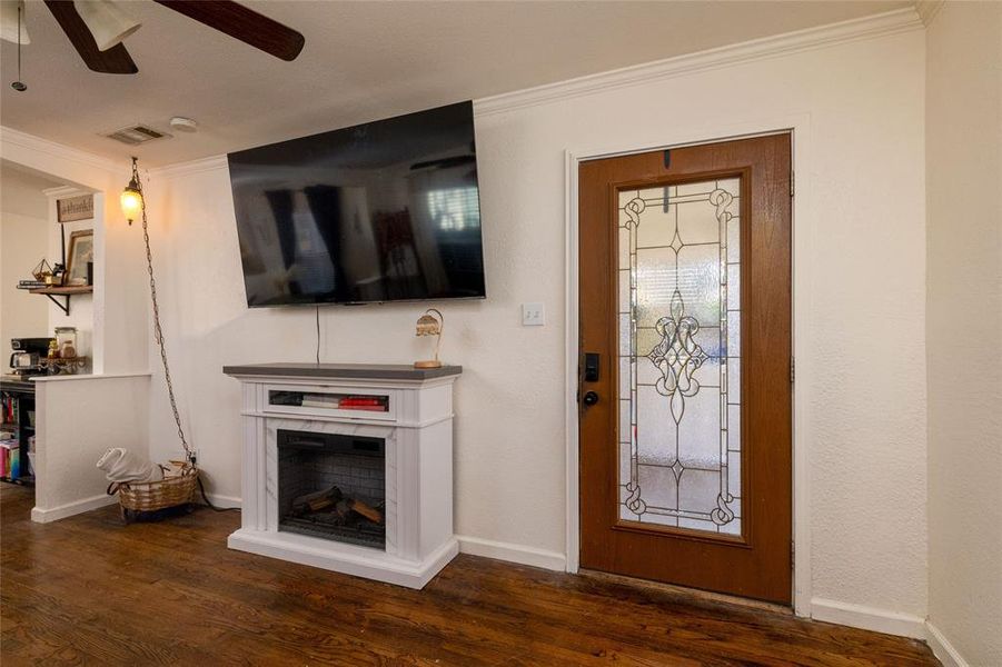 Furnished interior view inside a new home in , Weatherford (Image 5).