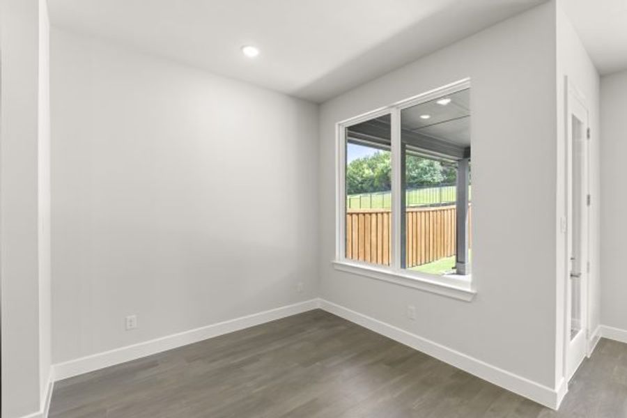 Spacious, unfurnished interior of a new home in The Highlands, Rockwall (Image 21).