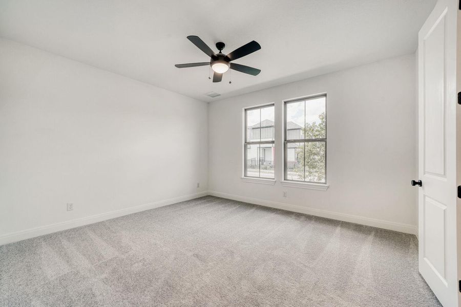Spacious, unfurnished interior of a new home in , Buda (Image 19).