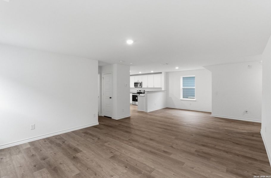 Spacious, unfurnished interior of a new home in Dove Song, Marion (Image 30).