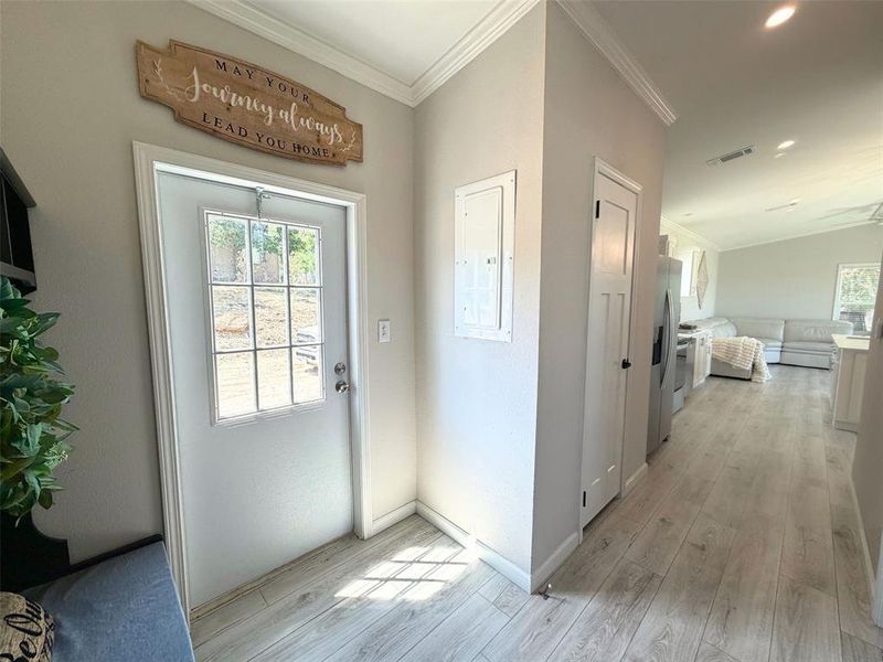 Spacious, unfurnished interior of a new home in , Runaway Bay (Image 19).